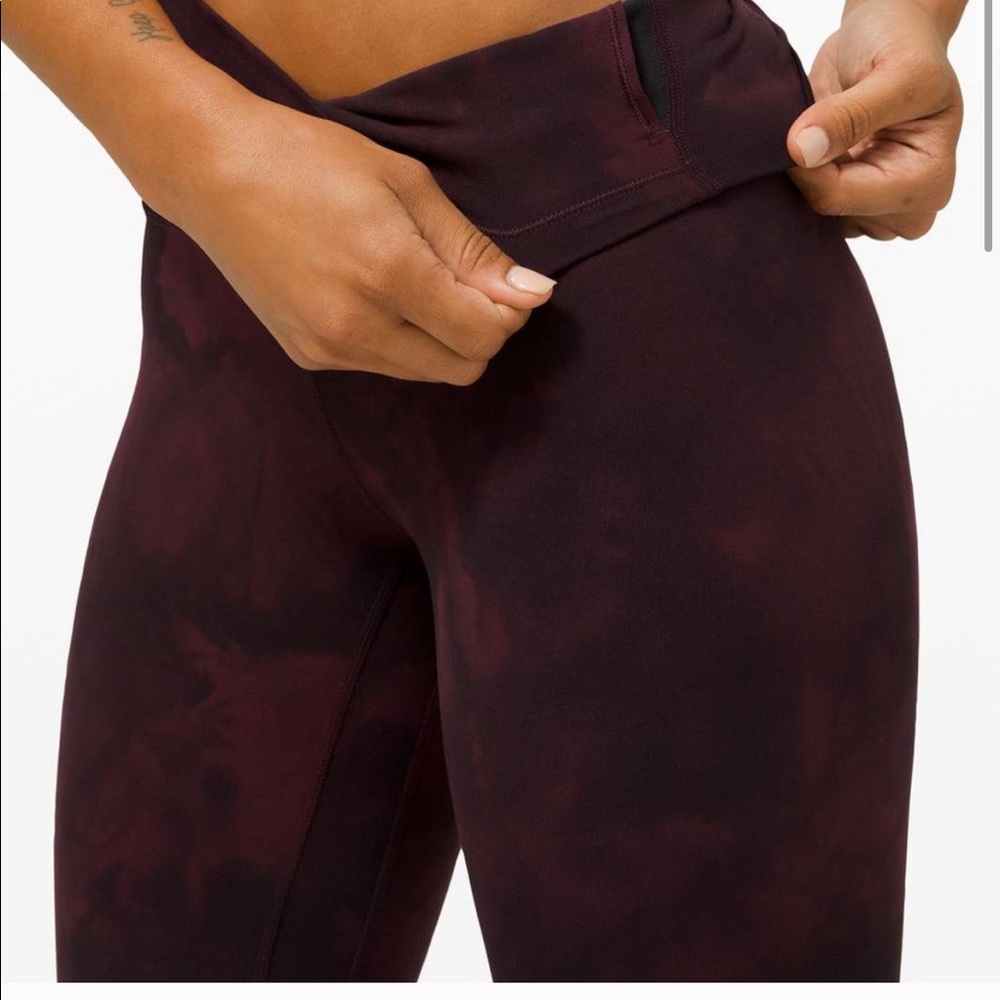 lululemon Diamond Die Align Leggings 28”